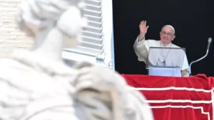 Pope Francis on August 20, 2023, at the Vatican. ALBERTO PIZZOLI / AFP