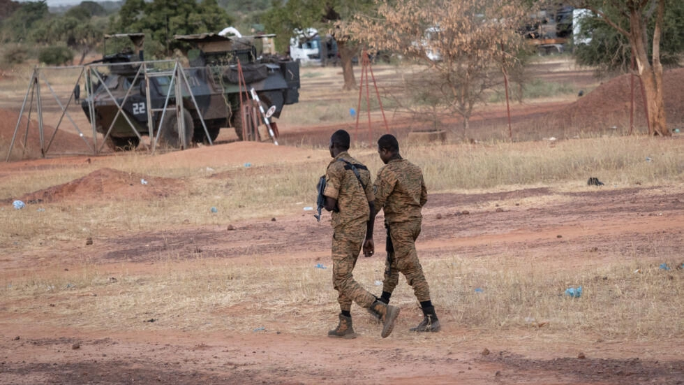 Burkinabe soldiers patrol in Kaya, the capital of the Centre-Nord region of Burkina Faso, on November 20, 2021. Illustrative image. © Olympia de Maismont, AFP
